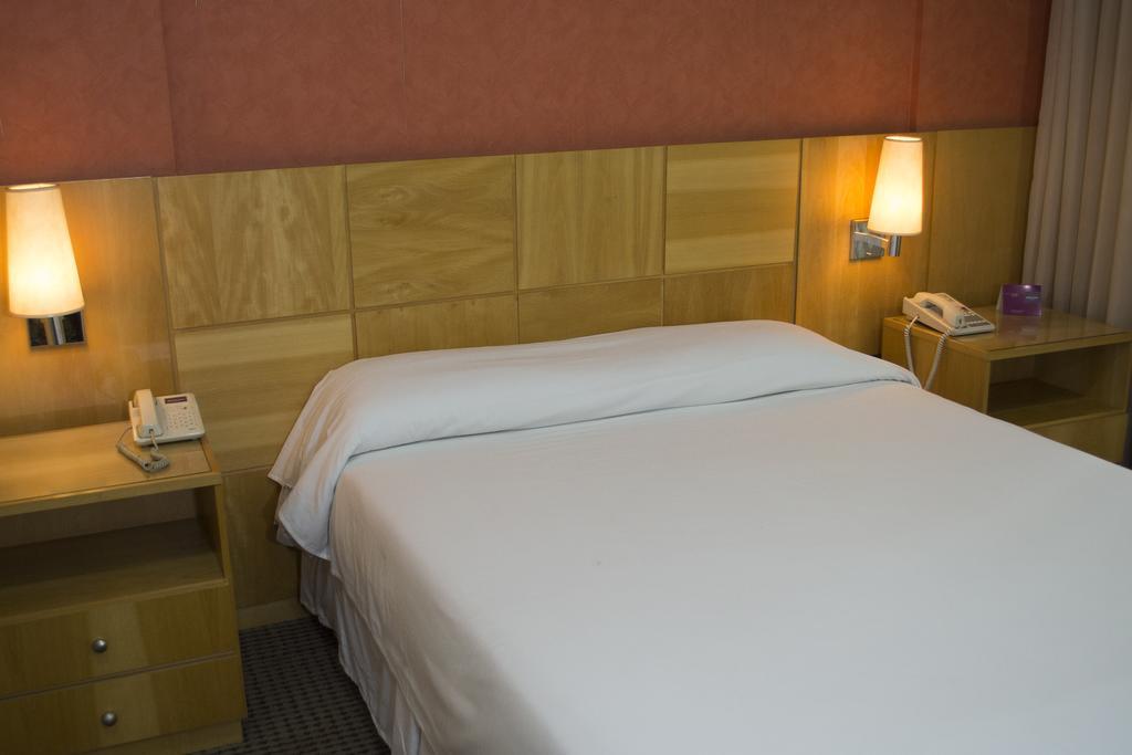 Mercure Curitiba Centro Exterior photo